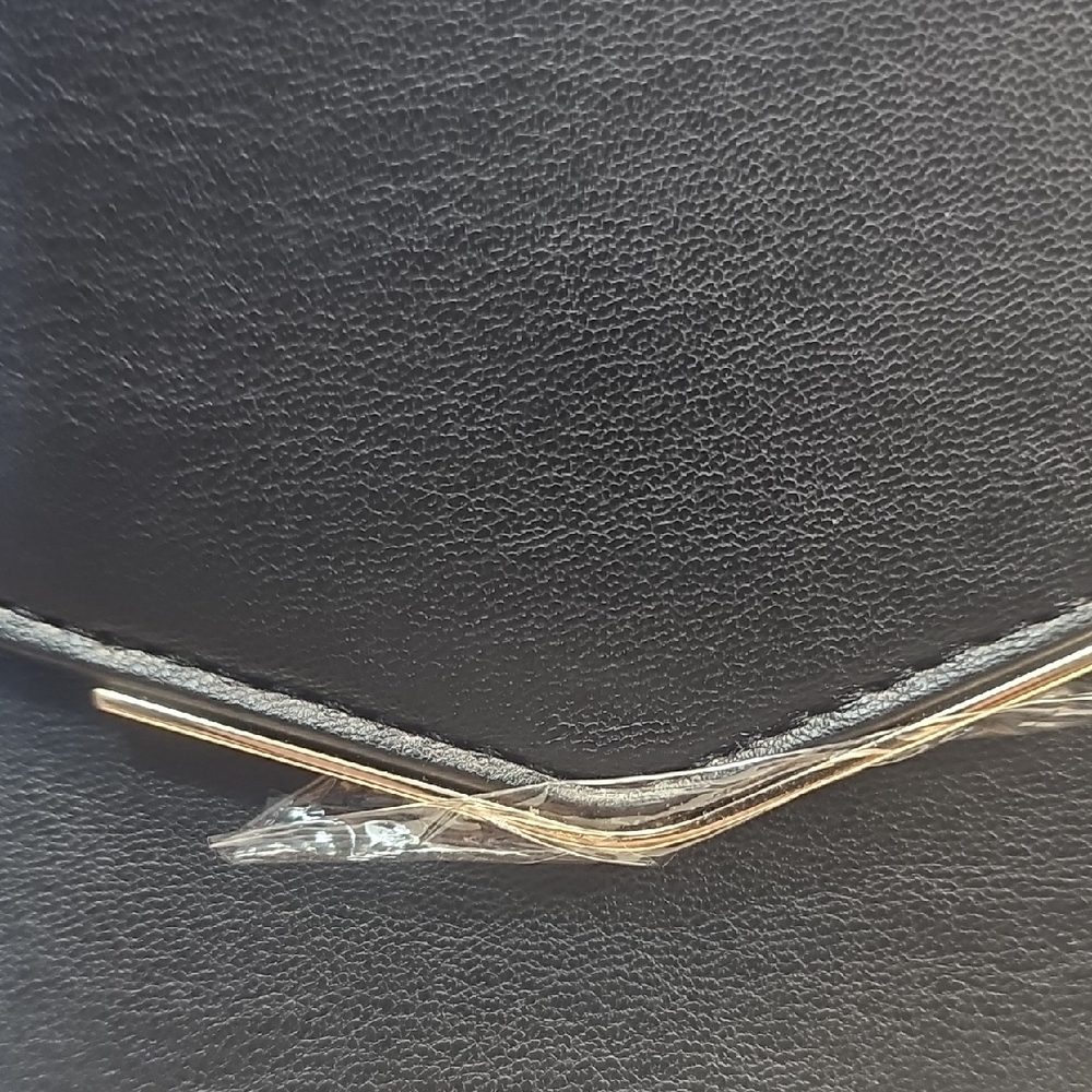 Aldo Bilitha Black Satchel with Gold Accent, With crossbody Strap New With Tags‎ - Picture 3 of 8